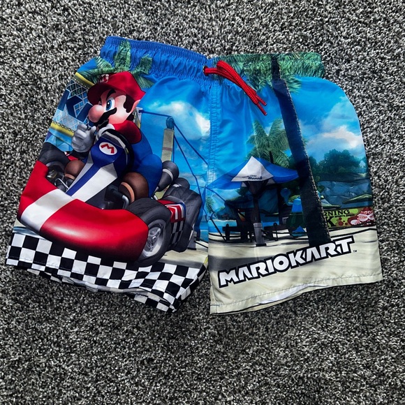 Boys swim trunks - Picture 1 of 4